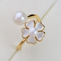 Nhẫn Ngọc Trai Tự Nhiên Mặt Hoa 5 Cánh Nhuỵ Đính Ngọc Trai Tự Nhiên MADAME HIEN PEARLS Cho Nữ NN114