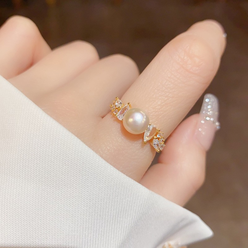 Nhẫn Ngọc Trai Tự Nhiên Mặt Đính Đá Quý Merbers Và Metstelling Forest Finger Precepts MADAME HIEN PEARLS Cho Nữ NN129