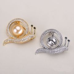 Trâm Cài Áo Hình Ốc Sên May Mắn Ghim Áo Đính Ngọc Trai Tự Nhiên MADAME HIEN PEARLS PKC011