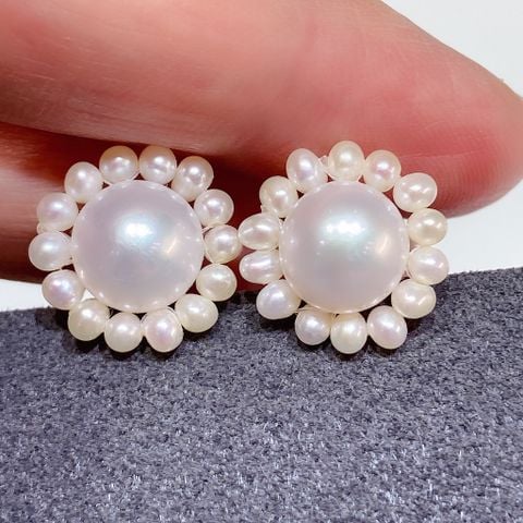 Bông Tai Bạc Ý s925 Mặt Hoa Viền Ngọc Trai Nhí Tự Nhiên MADAME HIEN PEARLS Tinh Tế