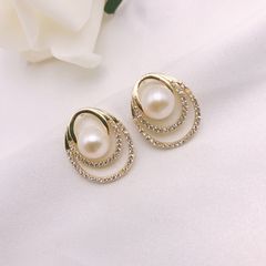 Bông Tai Ngọc Trai Tự Nhiên Kim Bạc S925 Với Ba Vòng Tròn Dát Zircon MADAME HIEN PEARLS BTN102
