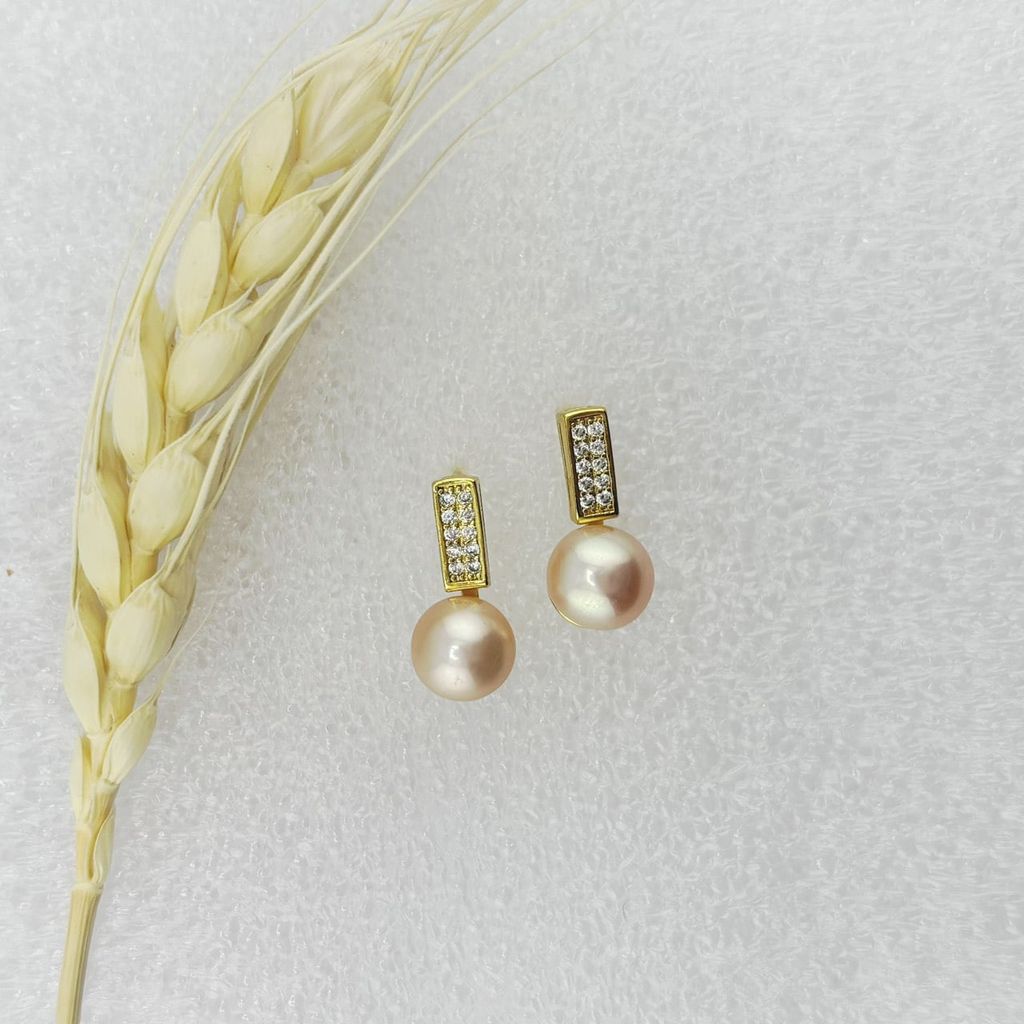 Bông Tai Ngọc Trai Tự Nhiên Mặt Thanh Đơn Giản Đính 10 Hạt Đá Quý MADAME HIEN PEARLS BTN134