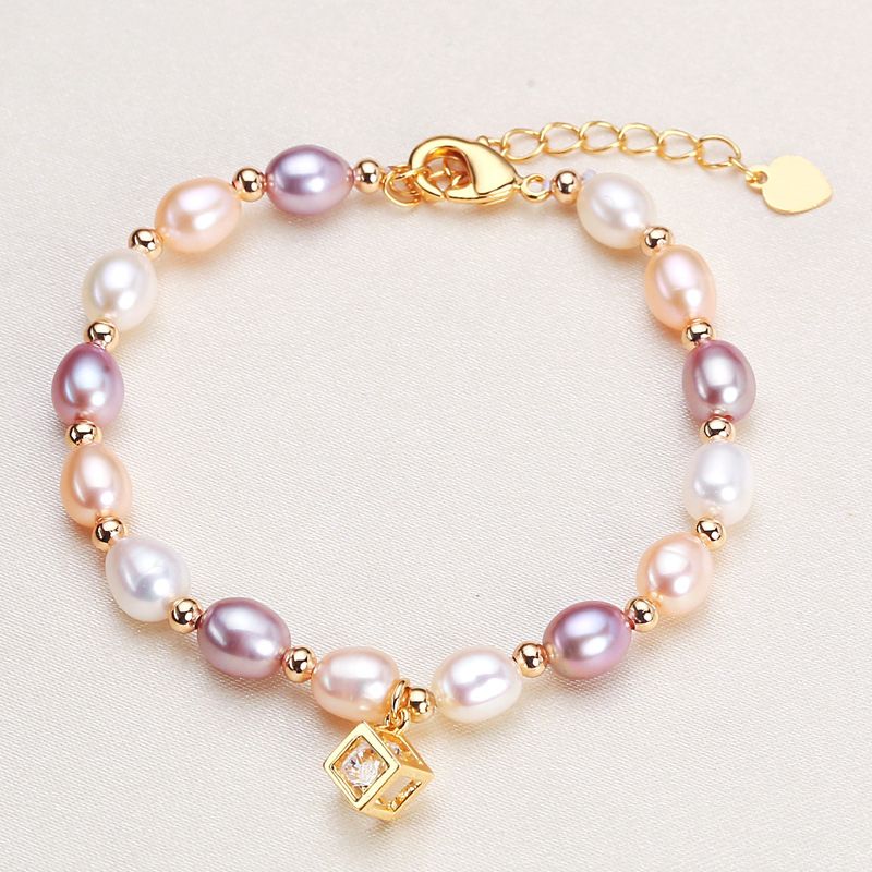 Vòng Tay Ngọc Trai Tự Nhiên Mặt Hình Khối Lập Phương Lồng Viên Đá Zircon MADAME HIEN PEARLS Cho Nữ VTG039M