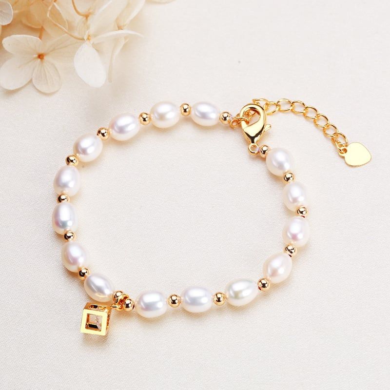 Vòng Tay Ngọc Trai Tự Nhiên Mặt Hình Khối Lập Phương Lồng Viên Đá Zircon MADAME HIEN PEARLS Cho Nữ VTG039M