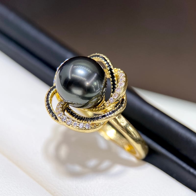 Nhẫn Ngọc Trai Đen Tròn Tự Nhiên Phong Cách Ngọc Trai Biển Đen Tahiti Cao Cấp MADAME HIEN PEARLS NT017