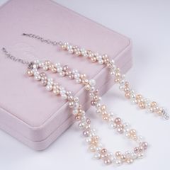Bộ Set Ngọc Trai Gồm Vòng cổ và Vòng Tay Hạt Nụ Tự Nhiên Dây 3 Hàng Nút Cao Cấp MADAME HIEN PEARLS SCN001