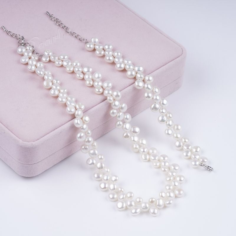 Bộ Set Ngọc Trai Gồm Vòng cổ và Vòng Tay Hạt Nụ Tự Nhiên Dây 3 Hàng Nút Cao Cấp MADAME HIEN PEARLS SCN001