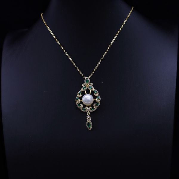 Vòng cổ Đính Ngọc Trai Khung Chạm Khắc Sắc Sảo Phong Cách Cổ Điển Sang Trọng Quý Phái MADAME HIEN PEARL MN044