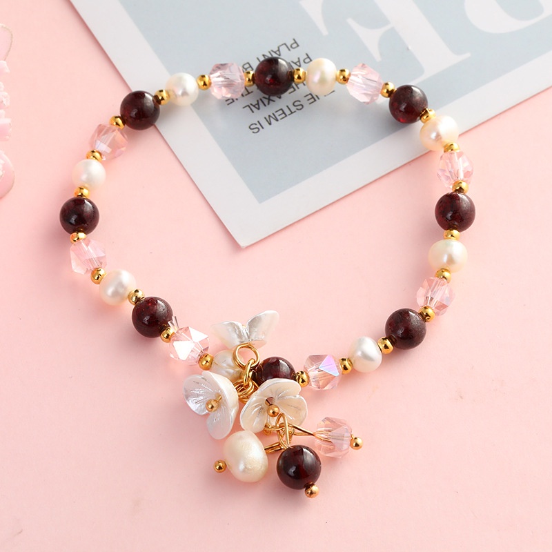 Vòng Tay Ngọc Trai Phối Hoa Mai Và Pha Lê Ngọt Ngào Kèm Cham Garnet Đính Hạt Ngọc Trai MADAME HIEN PEARLS Thời Trang Nữ VTT058HUYET