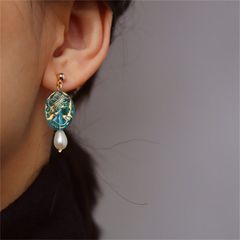 Bông Tai Ngọc Trai Tự Nhiên Phối Thuỷ Tinh Điêu Khắc Hoạ Tiết Cô Gái Xanh Ngọc Bích MADAME HIEN PEARLS BTG144