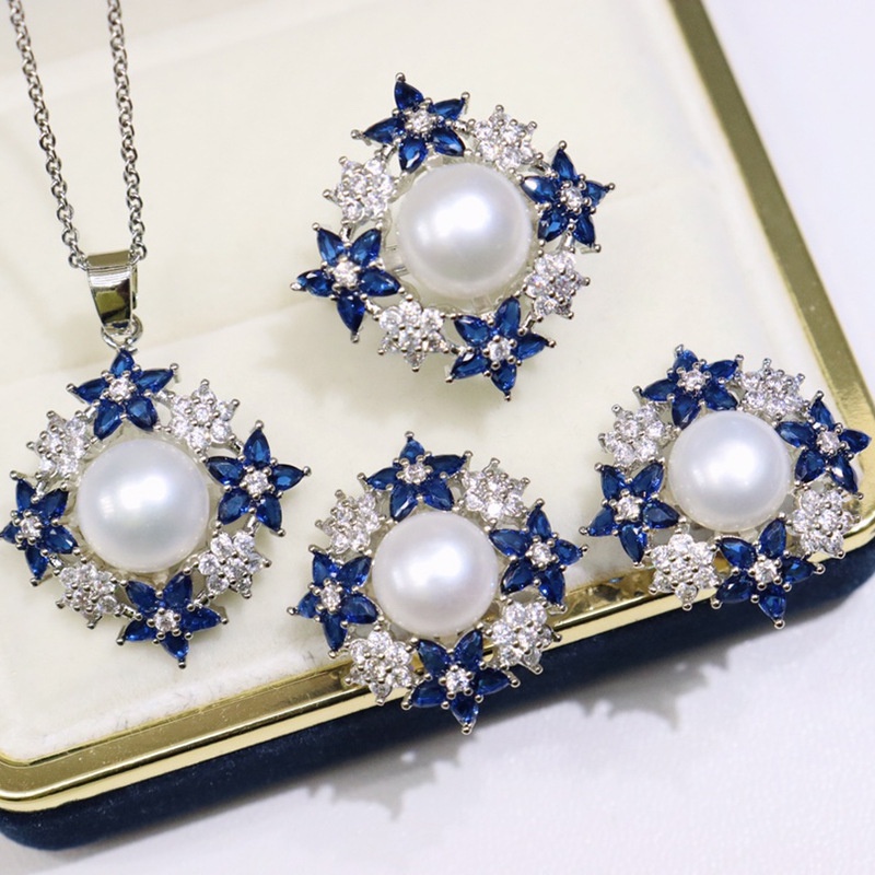 Bộ Set Trang Sức Ngọc Trai Vòng cổ, Nhẫn và Bông Tai Ngọc Trai Tự Nhiên Hoa Tuyết Phối Pha Lê Xanh Hoàng Gia Sang Trọng MADAME HIEN PEARLS Cho Nữ SPS118