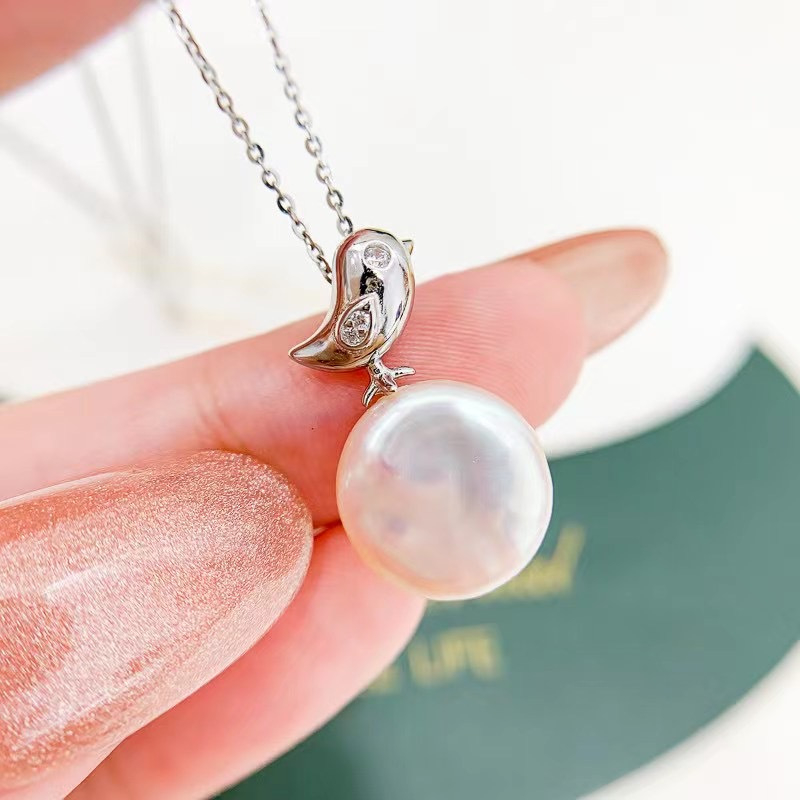 Vòng cổ Bạc Ý s925 Mặt Chim Hoạ Mi Đính Ngọc Trai Baroque Dễ Thương MADAME HIEN PEARL MB007