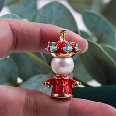 Mặt Dây Chuyền Chú Hề Opera Nhạc Kịch Đỏ Đính Ngọc Trai Tự Nhiên MADAME HIEN PEARLS MT037