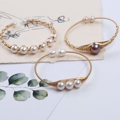 Vòng Tay Ngọc Trai Tự Nhiên Dạng Còng Cứng Mặt Đính 6 Hạt Ngọc Trai MADAME HIEN PEARLS VTT085