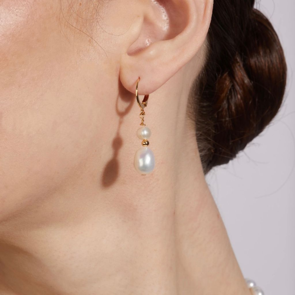 Bông Tai Kim Bạc s925 Đính 2 Hạt Ngọc Trai Tự Nhiên Dáng Giọt Nước Dễ Thương MADAME HIEN PEARLS Cho Nữ BTG047