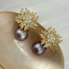 Bông Tai Khung Bạc Ý s925 Mạ Vàng Thật 18k Mặt Hoa Hướng Dương Nở Đính Ngọc Trai Tím 11mm Hạt Tròn Đẹp Grade AAA MADAME HIEN PEARLS BMVBTT011TV