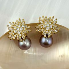 Bông Tai Khung Bạc Ý s925 Mạ Vàng Thật 18k Mặt Hoa Hướng Dương Nở Đính Ngọc Trai Tím 11mm Hạt Tròn Đẹp Grade AAA MADAME HIEN PEARLS BMVBTT011TV