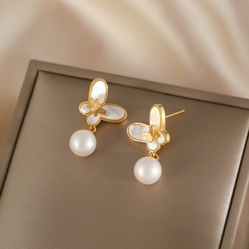 Bông Tai Bạc Ý s925 Mặt Bướm Tua Rua 1 Hạt Ngọc Trai Tự Nhiên MADAME HIEN PEARLS Tinh Tế Sang Trọng BTT052
