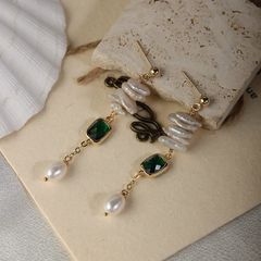 Designer Jewelry Bông Tai Kim Bạc s925 Thả Tua Rua Ngọc Trai Tự Nhiên Retro Baroque Dài Phối Kim Ngọc Lục Bảo MADAME HIEN PEARLS Cho Nữ