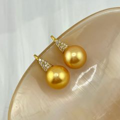 Bông Tai Bạc s925 Gót Giày Mạ Vàng Thật 18K Đính Ngọc Trai Vàng 10mm Hạt Tròn Đẹp Grade AAA Mặt Móc Câu MADAME HIEN PEARLS BMVBTT014V