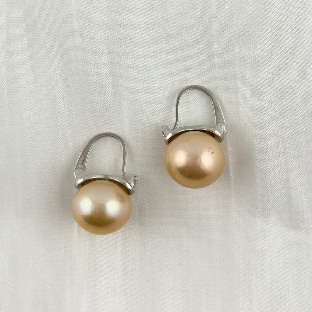 Bông Tai Bạc s925 Mạ Vàng Ý Đính Ngọc Trai 11mm Hạt Tròn Đẹp Grade AAA Mặt Khung U MADAME HIEN PEARLS BMVBTT013