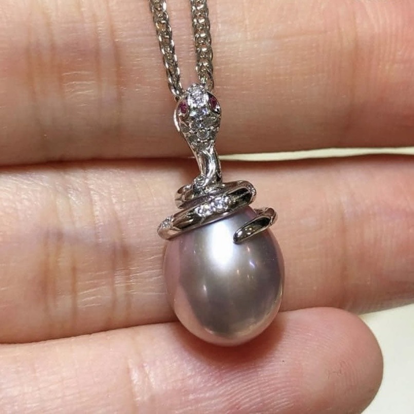 Dây chuyền Ngọc Trai Bạc Ý s925 Mạ Vàng Ý Đính Ngọc Trai Tím Khoá Thần Rắn Ôm Châu May Mắn, Thịnh Vượng BMVMG001