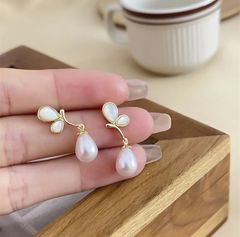 Bông Tai Bạc Ngọc Trai Nước Ngọt Tự Nhiên Sang Trọng Dáng Bướm Fritillaria BTG034