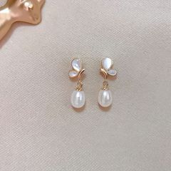 Bông Tai Bạc Ngọc Trai Nước Ngọt Tự Nhiên Sang Trọng Dáng Bướm Fritillaria BTG034