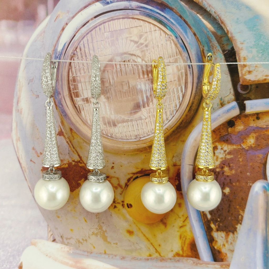 Bông Tai Ngọc Trai Phối Chuôi Bạc Dài Móc Câu Có Khoá Đính Pha Lê Lấp Lánh MADAME HIEN PEARLS Bông Tai Thiết Kế Cao Cấp BTT077