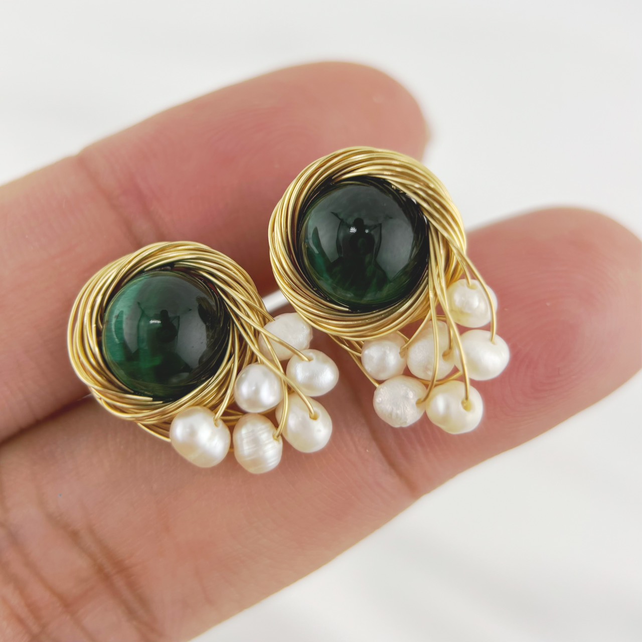 Bông Tai Ngọc Trai Tự Nhiên Mặt Ngọc Bích Kết Tủa 6 Hạt Ngọc Trai Tự Nhiên MADAME HIEN PEARLS BTT072