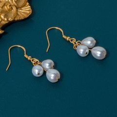 Bông Tai Ngọc Trai Tự Nhiên Tua Rua 3 Hạt Ngọc Trai MADAME HIEN PEARLS Thời Trang Nữ BTG069
