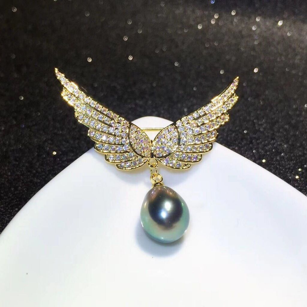 Ghim Trâm Cài Áo Cánh Thiên Thần Đính Hạt Ngọc Trai Đen Sang Trọng Huyền Bí MADAME HIEN PEARLS Cho Nữ PKC043