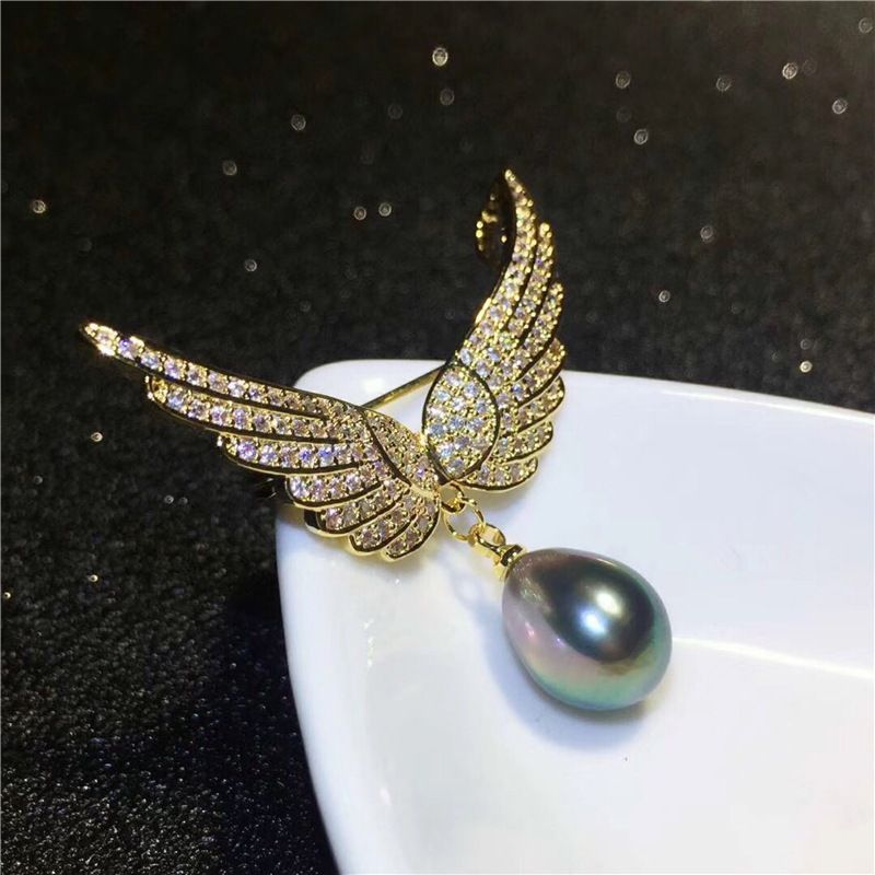 Ghim Trâm Cài Áo Cánh Thiên Thần Đính Hạt Ngọc Trai Đen Sang Trọng Huyền Bí MADAME HIEN PEARLS Cho Nữ PKC043