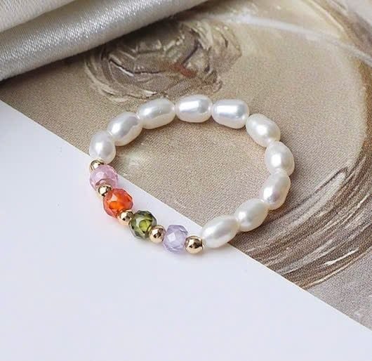 Nhẫn Chuỗi Ngọc Trai Gạo Nhí Tự Nhiên Mặt Đính Pha Lê Sắc Màu Đáng Yêu MADAME HIEN PEARLS Cho Nữ NG015