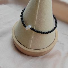 Vòng Tay Pha Lê Đen Mặt 1 Hạt Ngọc Trai Oval Tự Nhiên Kiểu Còng Cứng MADAME HIEN PEARLS Unisex Nam Nữ Freesize VTG032