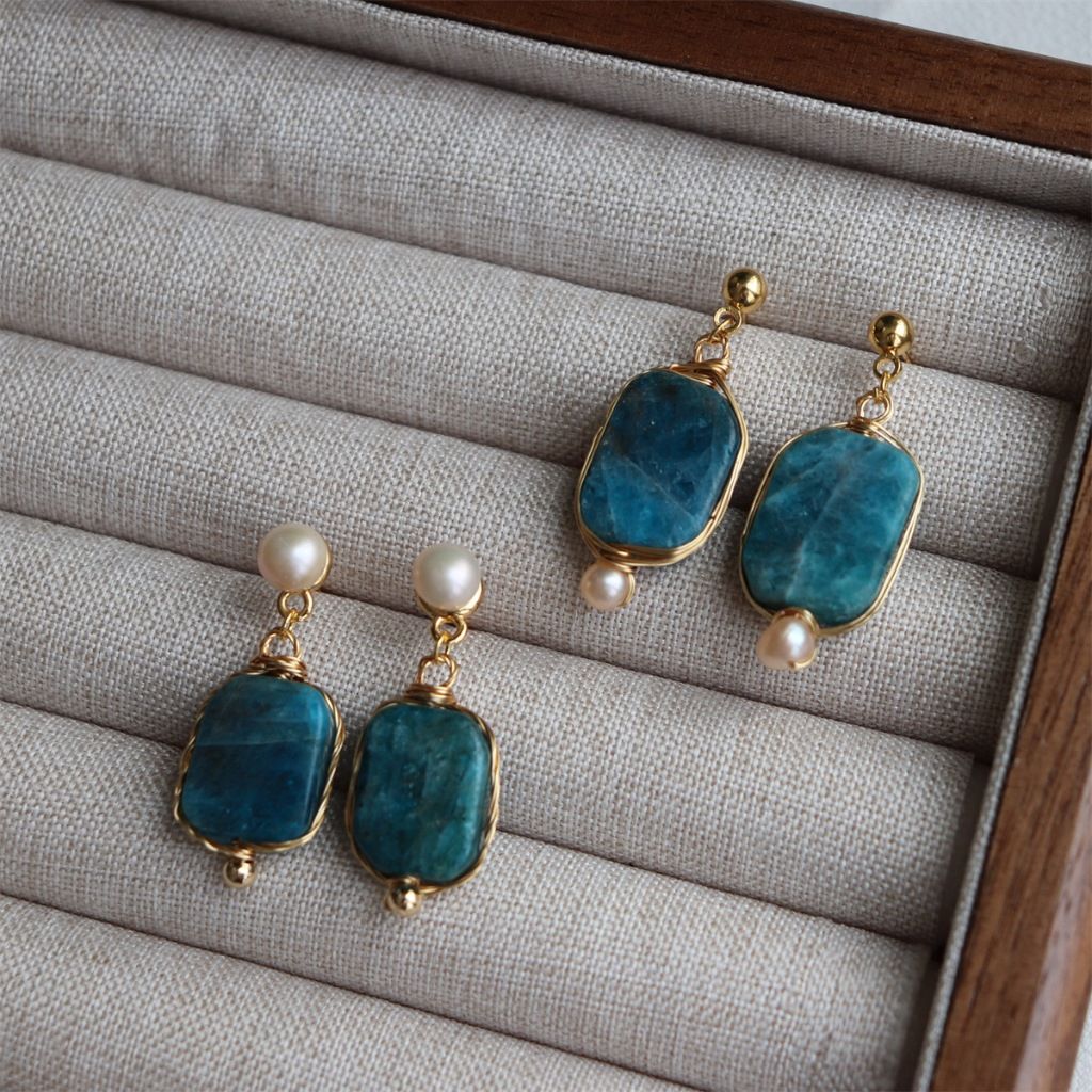 Bông Tai Mặt Ngọc Trai Tự Nhiên Đính Tua Rua Chữ Nhật Đá Xanh Khí Chất Cá Tính MADAME HIEN PEARLS Cho Nữ BTN281