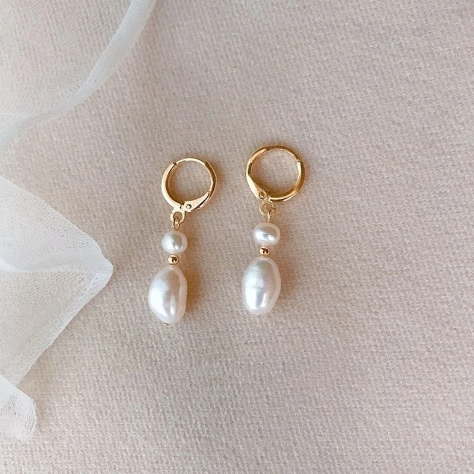 Bông Tai Đính 2 Hạt Ngọc Trai Tự Nhiên To Nhỏ Dáng Giọt Nước Khoá Vòng Tròn Dễ Thương MADAME HIEN PEARLS Cho Nữ BTG047B