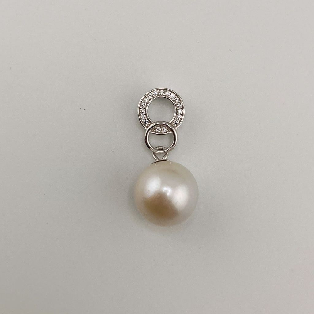 Mặt Dây Chuyền Ngọc Trai 13-14mm AAAA Tròn Hoàn Hảo Khung Bạc s925 Mạ Vàng Ý (Vàng Trắng) BMVMT001TR