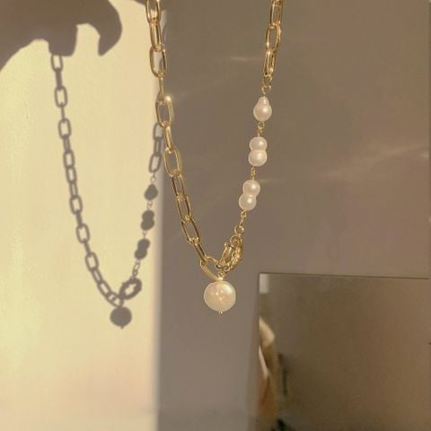 Vòng Cổ Ngọc Trai Baroque Tự Nhiên Phối Dây Chuyền Và Mặt Ngọc Trai Baroque Tròn Trăng MADAME HIEN PEARLS