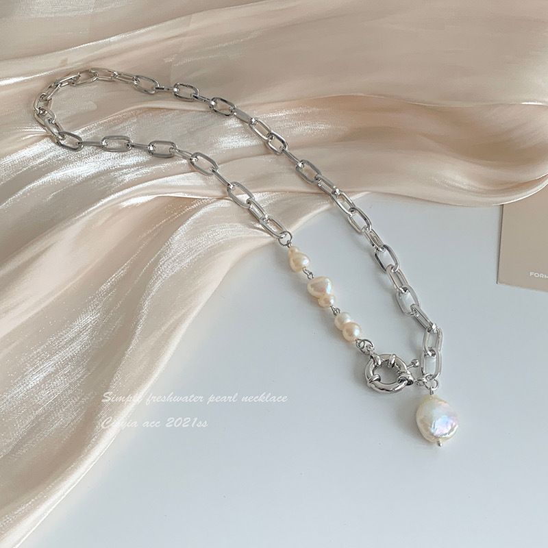 Vòng Cổ Ngọc Trai Baroque Tự Nhiên Phối Dây Chuyền Và Mặt Ngọc Trai Baroque Tròn Trăng MADAME HIEN PEARLS CB023