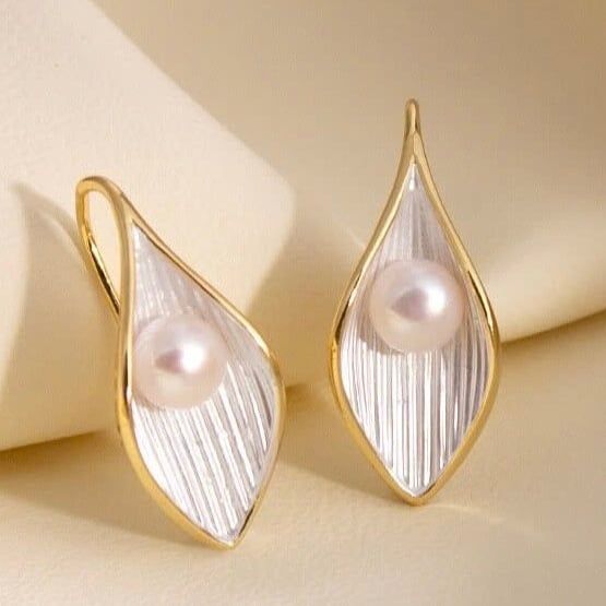 Bông Tai Ngọc Trai Tự Nhiên Hình Lá Trắng Ôm Ngọc Sang Trọng MADAME HIEN PEARLS Cho Nữ BTN092