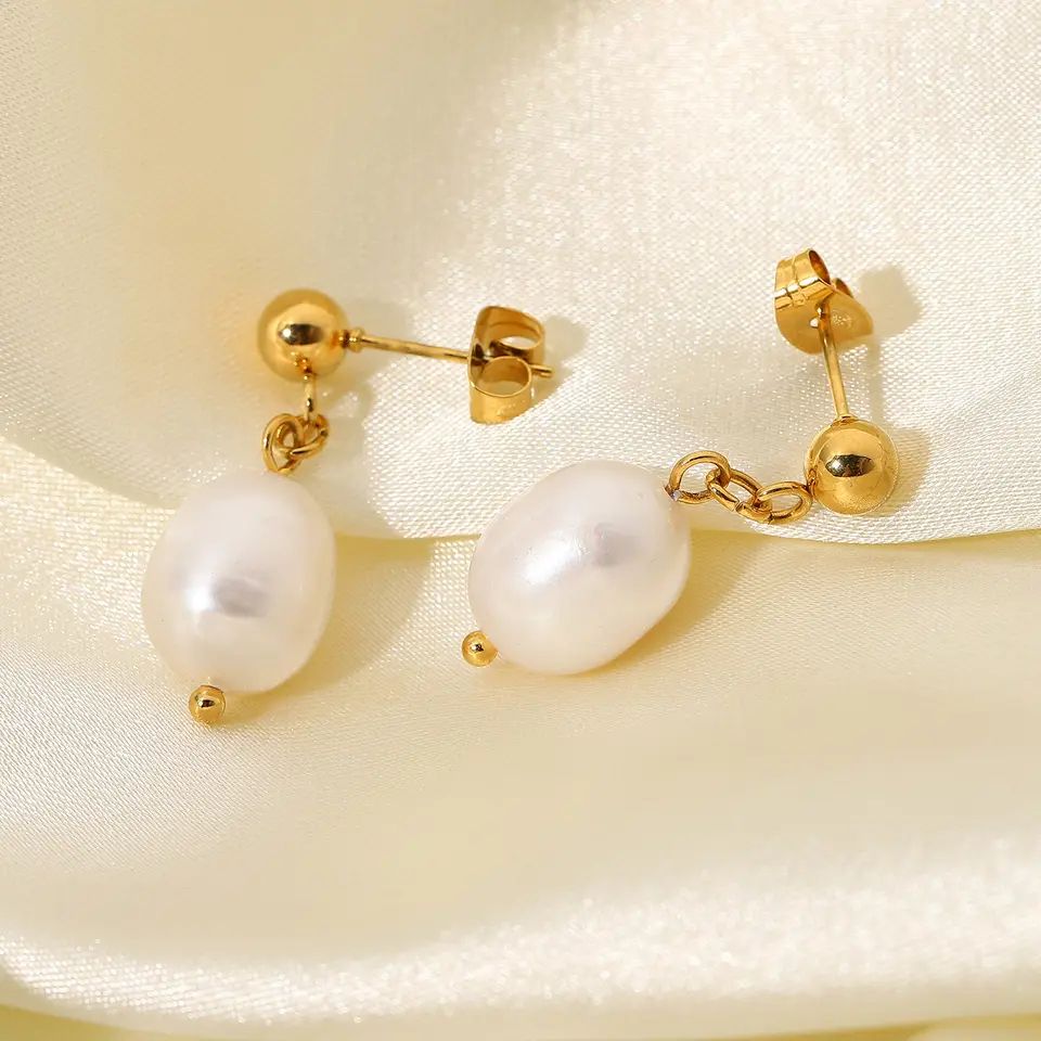 Bông Tai Bọc Vàng Thật 14K Baroque Không Đều MADAME HIEN PEARLS Ngọc Trai Nước Ngọt Tự Nhiên BTB001