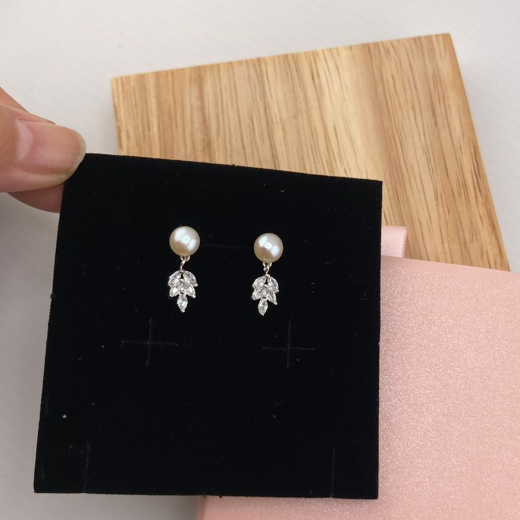Bông Tai Ngọc Trai Tự Nhiên Lá Liễu Đính Đá Thời Trang MADAME HIEN PEARLS BTN004