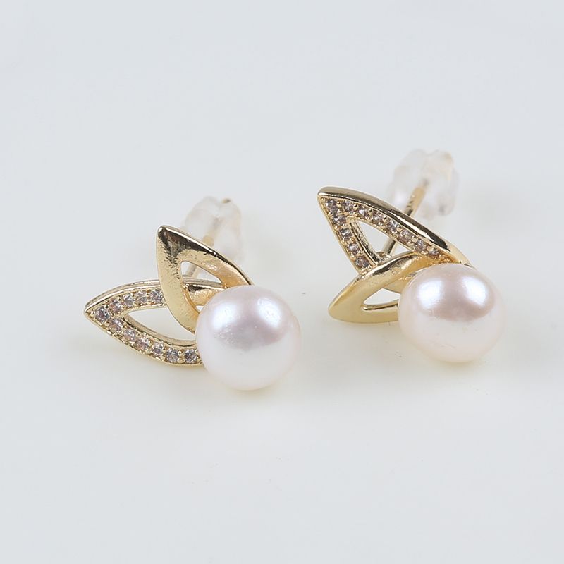 Bông Tai Ngọc Trai MADAME HIEN PEARLS Tai Thỏ Tươi Tắn Tự Nhiên MADAME HIEN PEARLS BTN026
