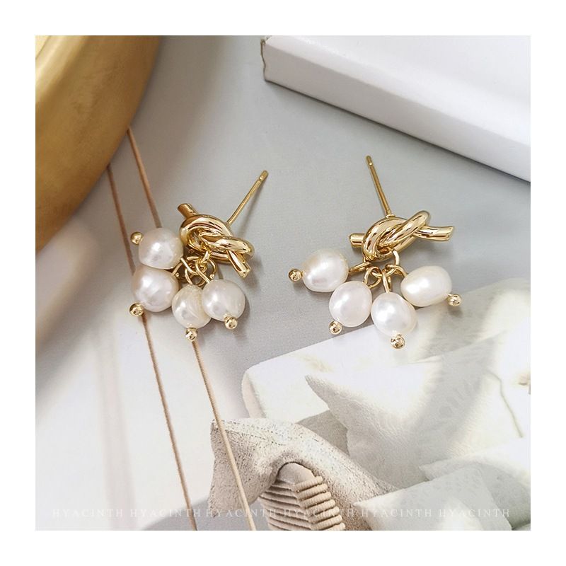 Bông Tai Bạc Đính Chùm Ngọc Trai Baroque Mặt Kim Xoắn Đáng Yêu MADAME HIEN PEARLS BTB087