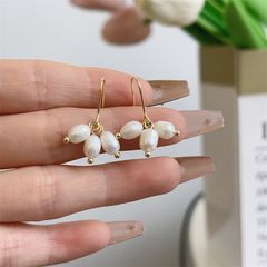 Bông Tai Ngọc Trai Tự Nhiên Tua Rua 3 Hạt Nhỏ Tinh Tế 5-6mm MADAME HIEN PEARLS Cho Nữ BTG101