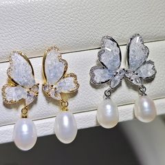Bông Tai Tua Rua Ngọc Trai Tự Nhiên Mặt Bướm Bay Xà Cừ Pha Lê MADAME HIEN PEARLS Cho Nữ BTG109