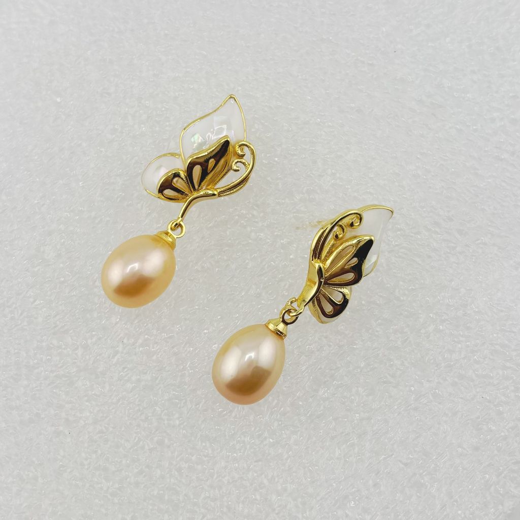 Bông tay Kim Bạc S925 Đính Ngọc Trai Tự Nhiên Cánh Bướm Xà Cừ MADAME HIEN PEARLS BTG037