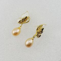 Bông tay Kim Bạc S925 Đính Ngọc Trai Tự Nhiên Cánh Bướm Xà Cừ MADAME HIEN PEARLS BTG037