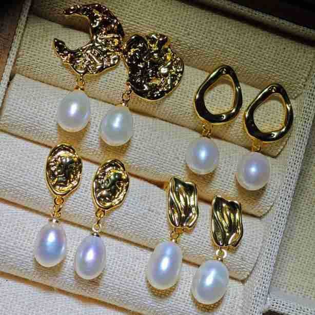 Bông Tai Ngọc Trai Tự Nhiên Mặt Gồ Ghề Phá Cách Độc Đáo BTG048F